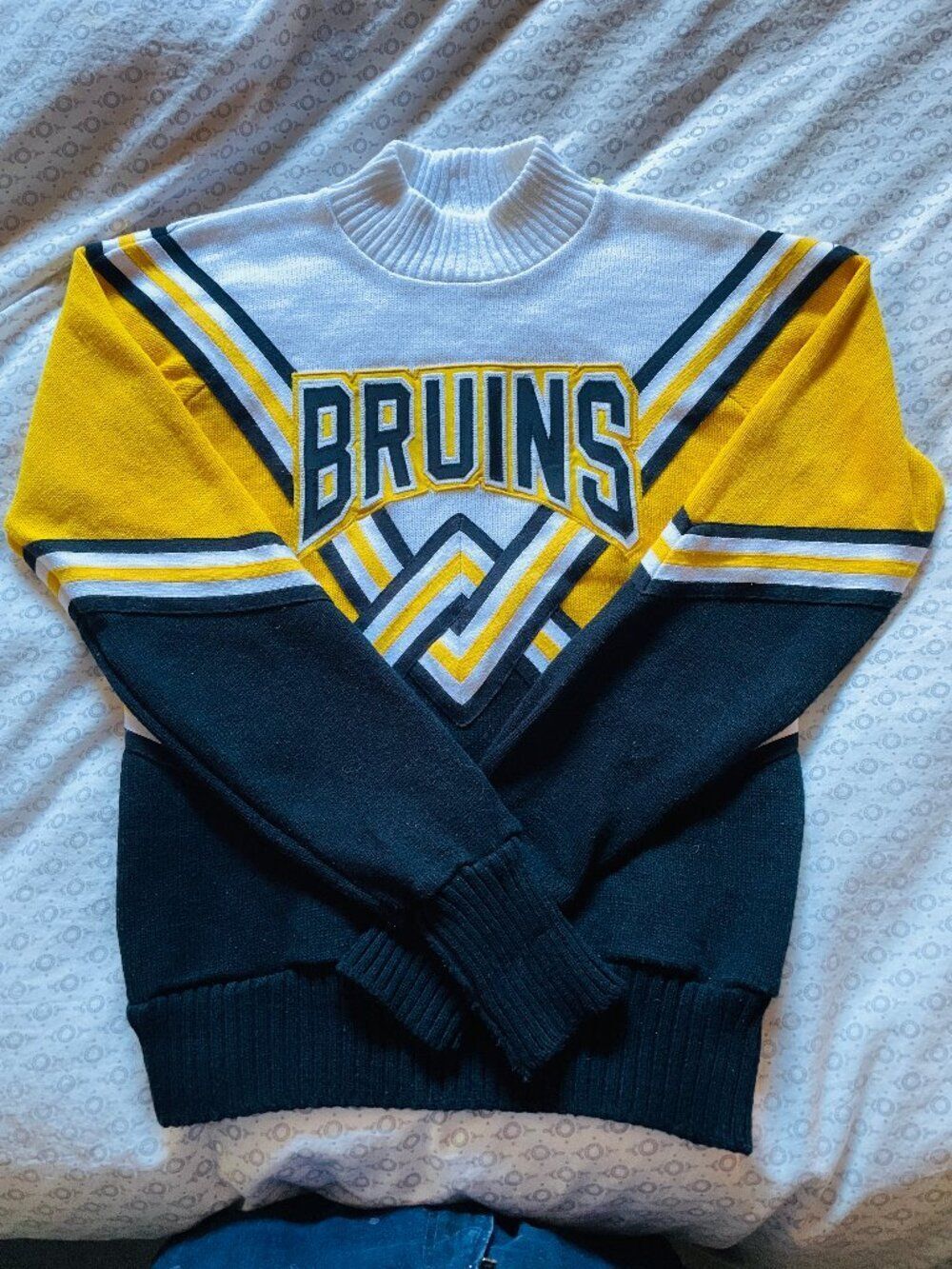 Dehen 1920 Classic Cheer Cheerleader Sweater Large Made In USA UCLA Bruins Gold